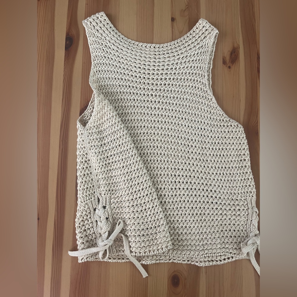 GAP Cream Crochet Sleeveless Top